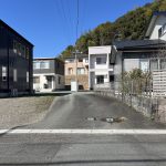 進入路部分　隣地の通路と合わせて幅員約4ｍ