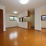 1階リビング（15帖） (居間)