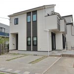 敷地50坪　平成28年築　室内リフォーム済　太陽光パネル付　オール電化住宅　(外観)