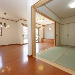 ガス給湯器新品　1階トイレ・洗面台新品交換済　クロス全面貼替　畳表替 (居間)