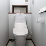 トイレは、各階にあります。 トイレは、各階にあります。